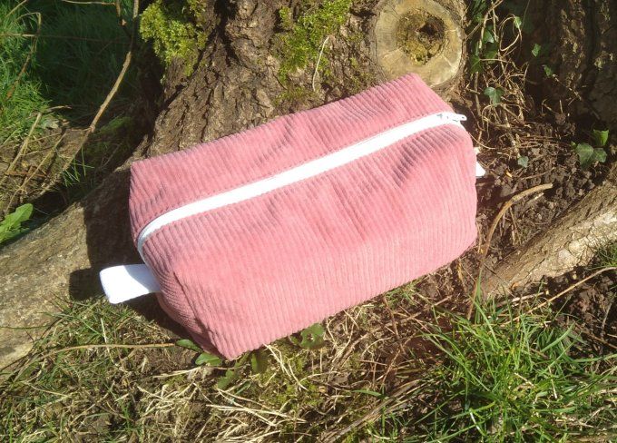 Trousse de toilette en velours côtelé vieux rose