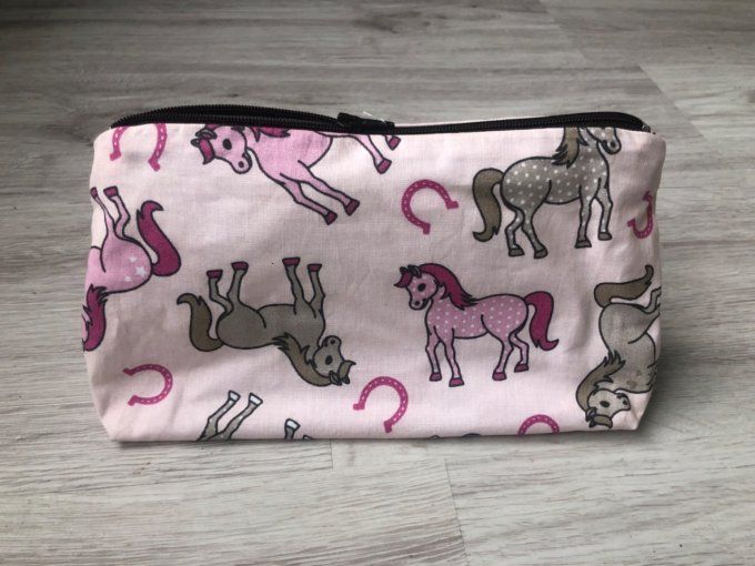 Trousse fourre tout 